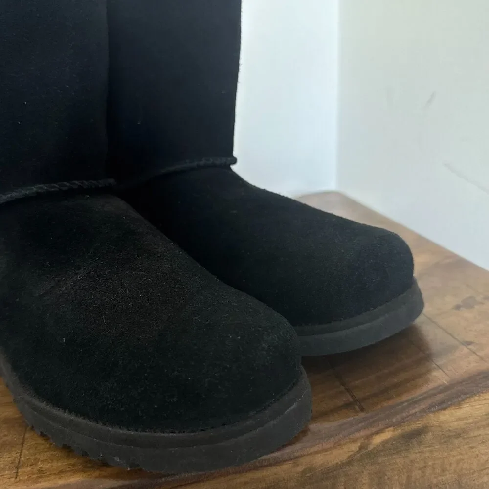 UGG Australia Black Sheepskin Suede Wrap Button Short Boots Women's US 5